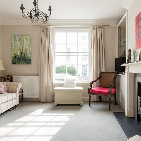 Four Bedroom Townhouse In Famous Suffolks Area Cheltenham Exterior photo
